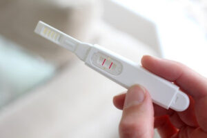cách nhận biết có thai sớm bằng que thử thai