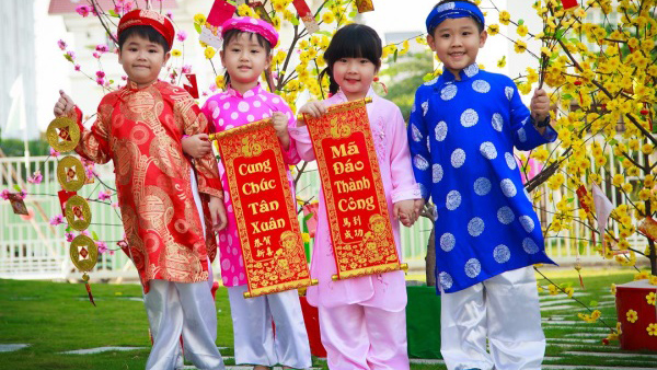 Nhấn vào ảnh để phóng to Dạy bé chúc Tết qua những bài thơ dễ thương