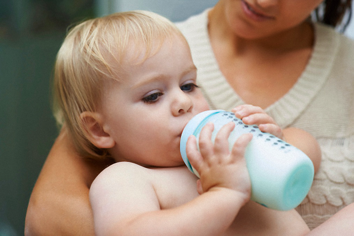 Cách chọn bình sữa cho trẻ sơ sinh nên cân nhắc kỹ càng